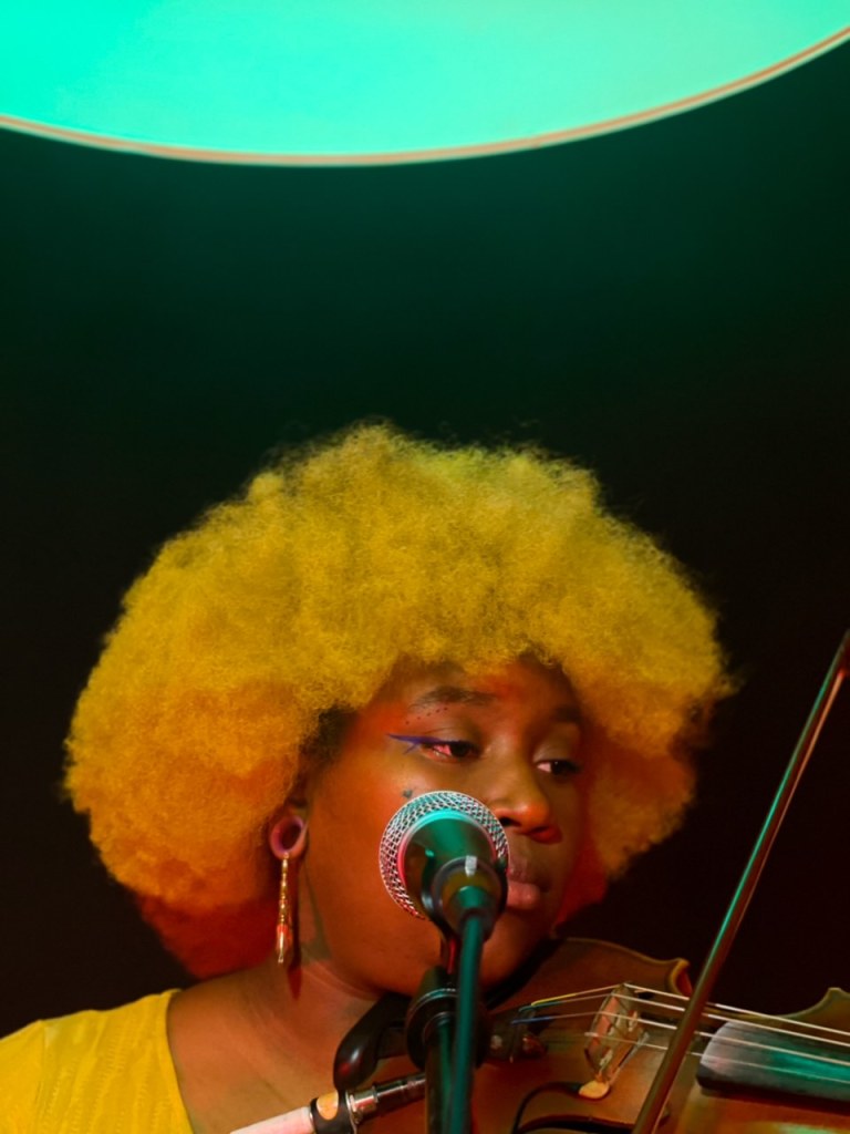 Through the eyes of a street&nbsp;performer